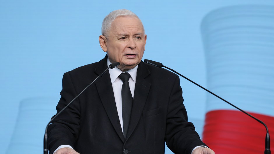 Prezes PiS Jarosław Kaczyński podczas konferencji prasowej w siedzibie partii w Warszawie