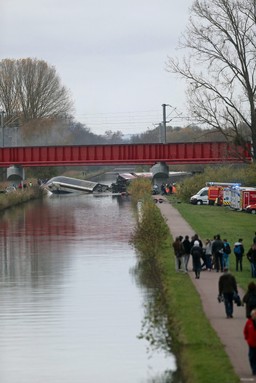 Rośnie liczba śmiertelnych ofiar katastrofy TGV
