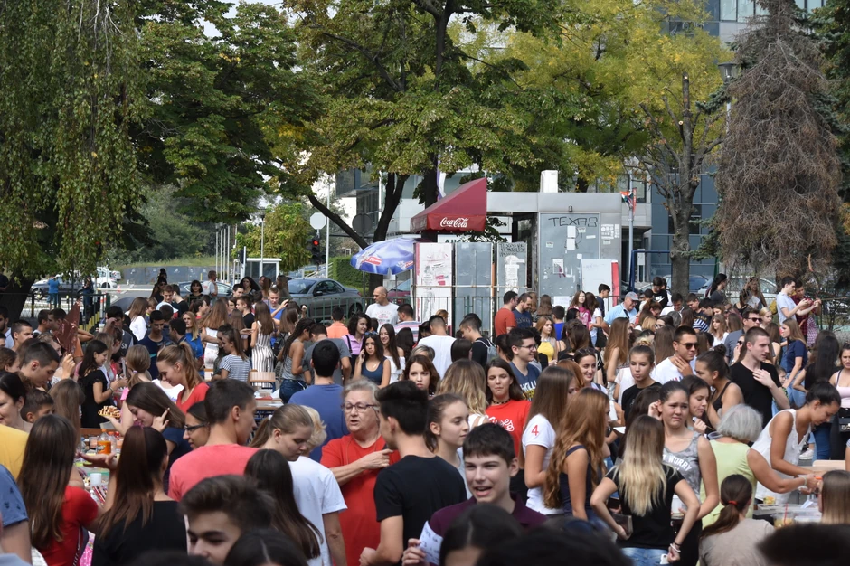 Došli sadašnji, ali i bivši učenici