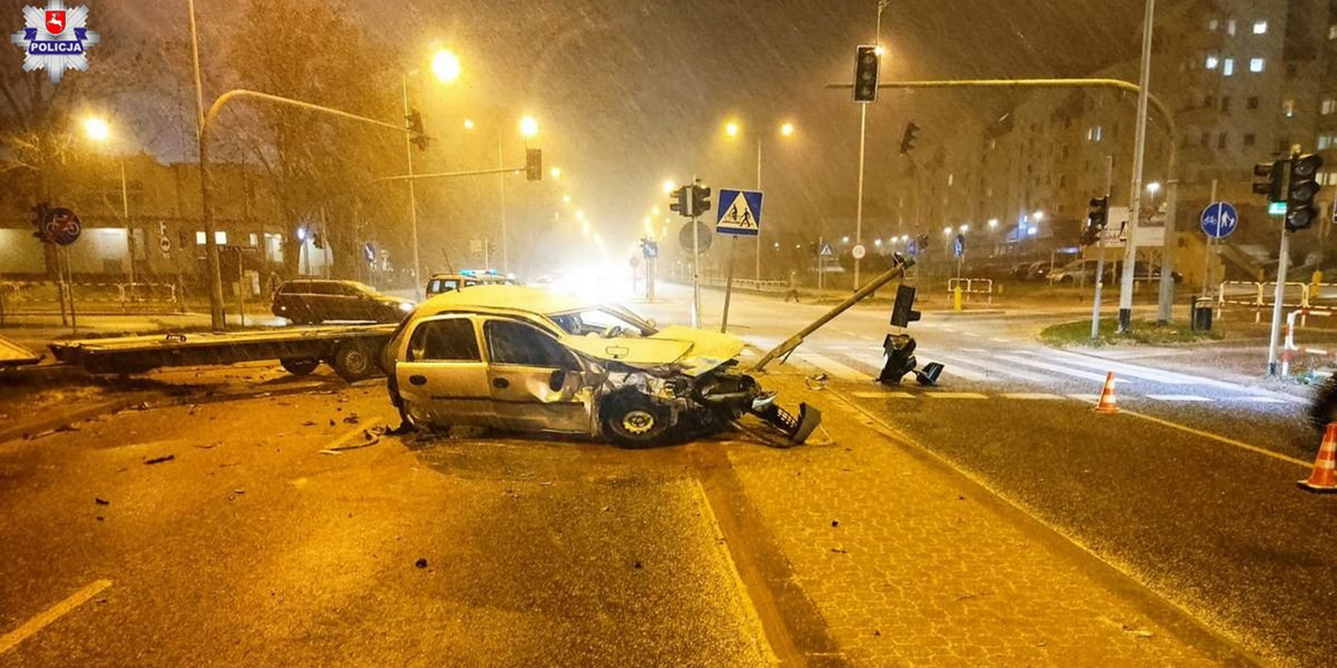 78-latek spowodował wypadek w Puławach. Aż 5 osób trafiło do szpitala.