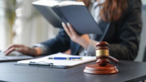 Projekt zmian w ustawie o adwokaturze: Kancelarie odszkodowawcze pod lupą