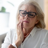 Menopauza és fogvesztés: erre figyeljen, ha változókorba lépett!