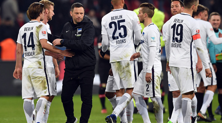 Dárdai (középen) kiakadt a Leverkusentől elszenvedett vereség után  /Fotó:  AFP