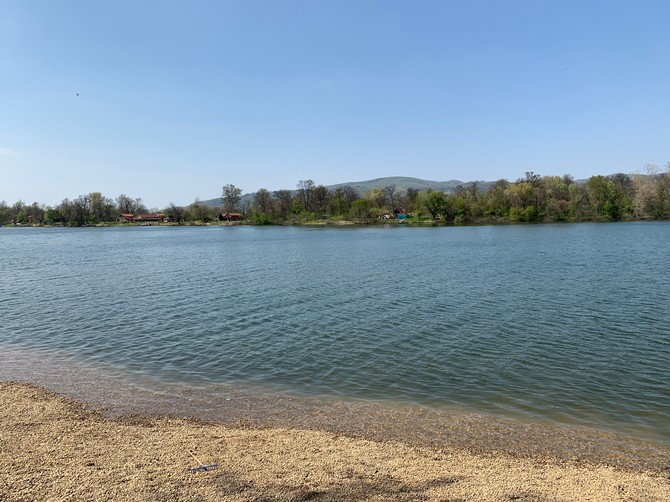 Plaža na Srebrnom jezeru