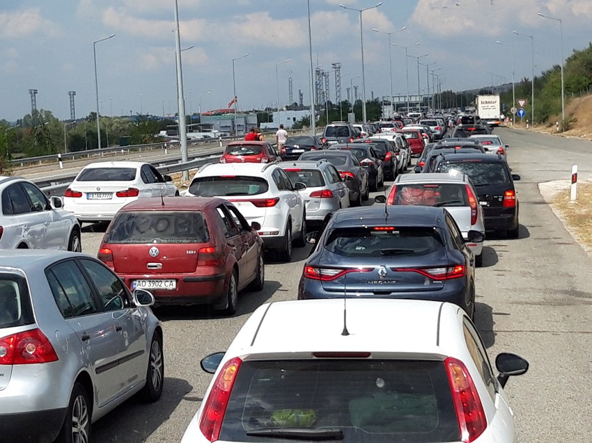 Kolone na graničnom prelazu Tabanovce