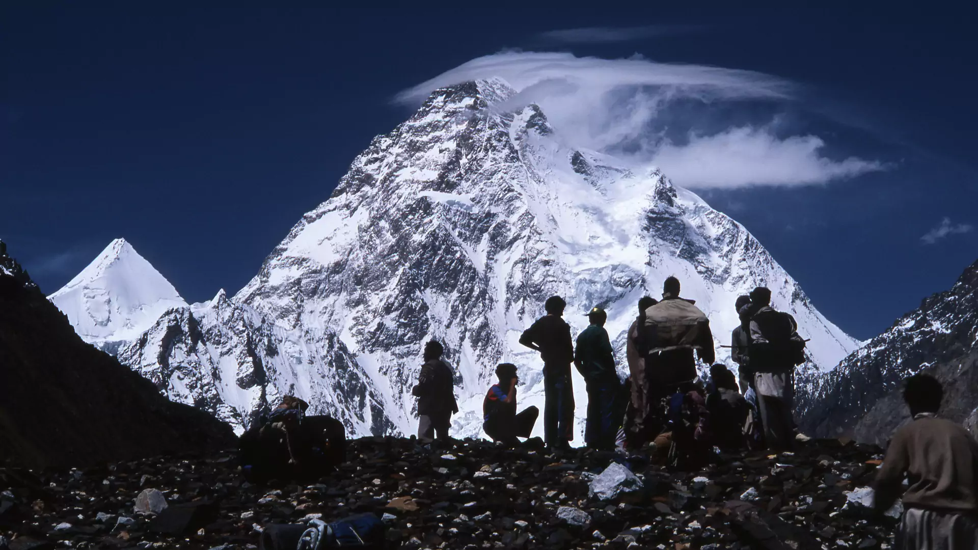 Zrobili to! Nepalscy Szerpowie jako pierwsi weszli zimą na K2