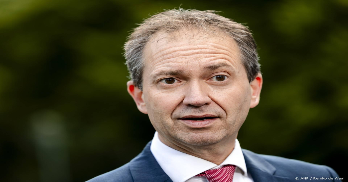Van Hijum noemt VVD-programma 'asociaal' voor verkiezingen