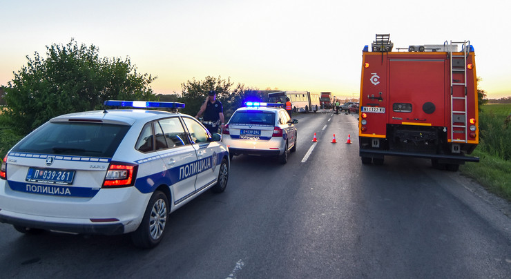 Novi Sad119 saobracajna nesreca udes na putu Rumenackom putu foto Nenad MIhajlovic