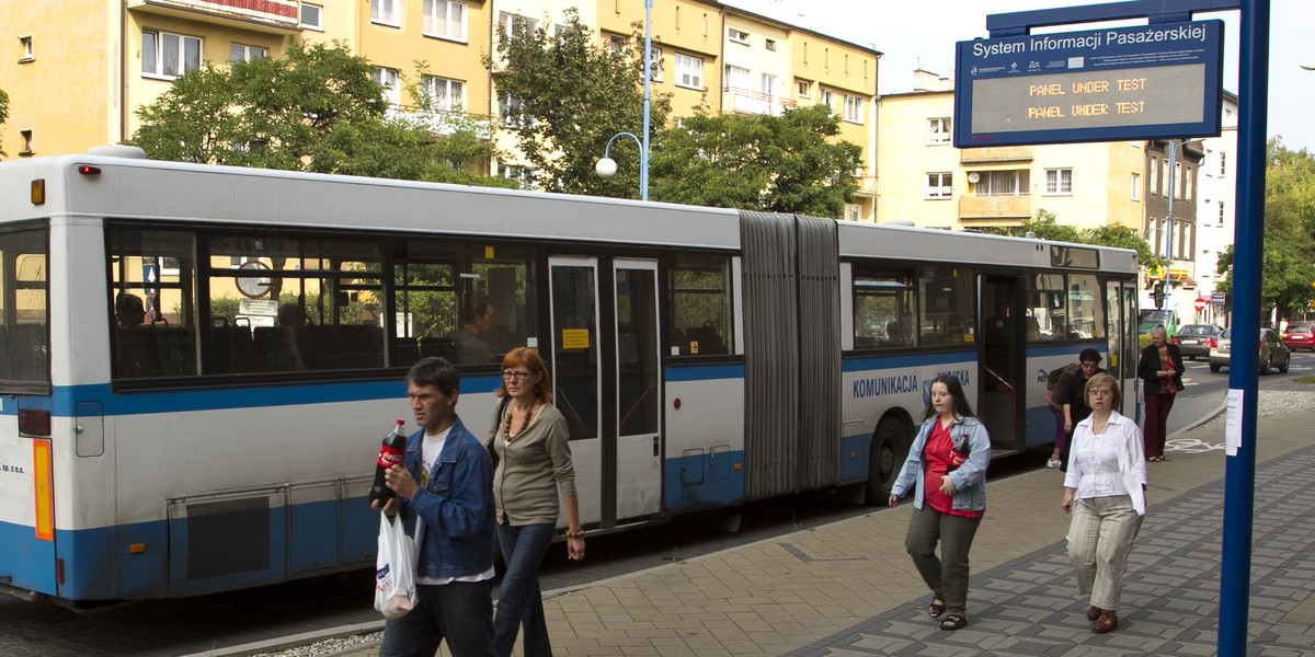 Wyświetlacze informacji pasażerskiej w Rybniku