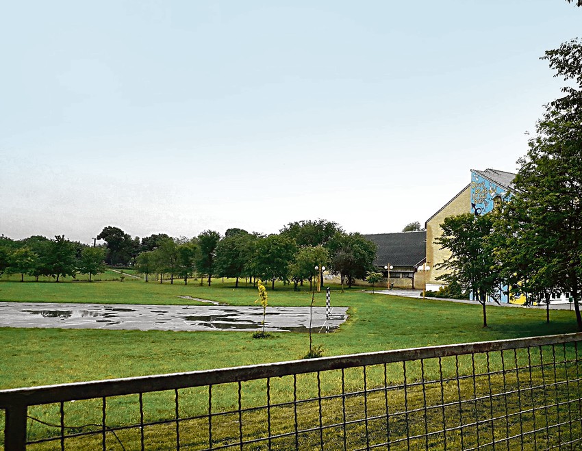 popularni "Teren u jamama" na kojima je ponikao