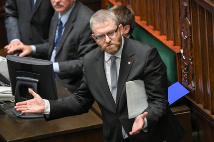 Konfederacja chce wotum nieufności wobec ministra finansów. Zbiera podpisy