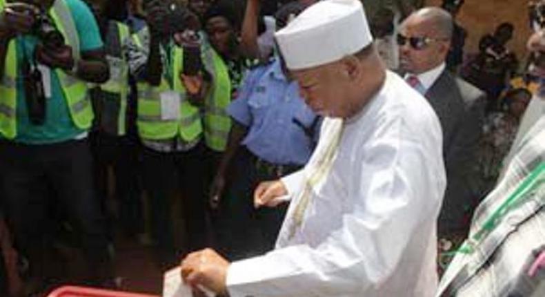 APC candidate and ex-governor, Abubakar Audu casting his vote