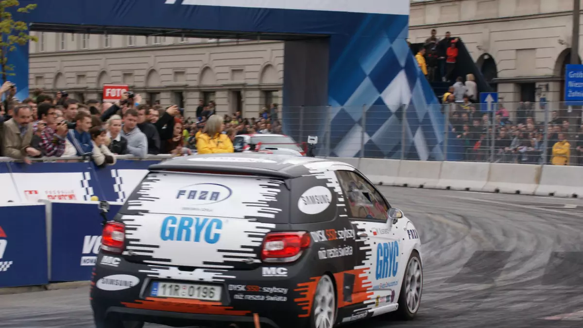 Popisy rajdowych Citroënów na VERVA Street Racing