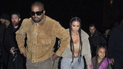 Nyaralni ment Kim Kardashian és Kanye West, így próbálják megmenteni a házasságukat