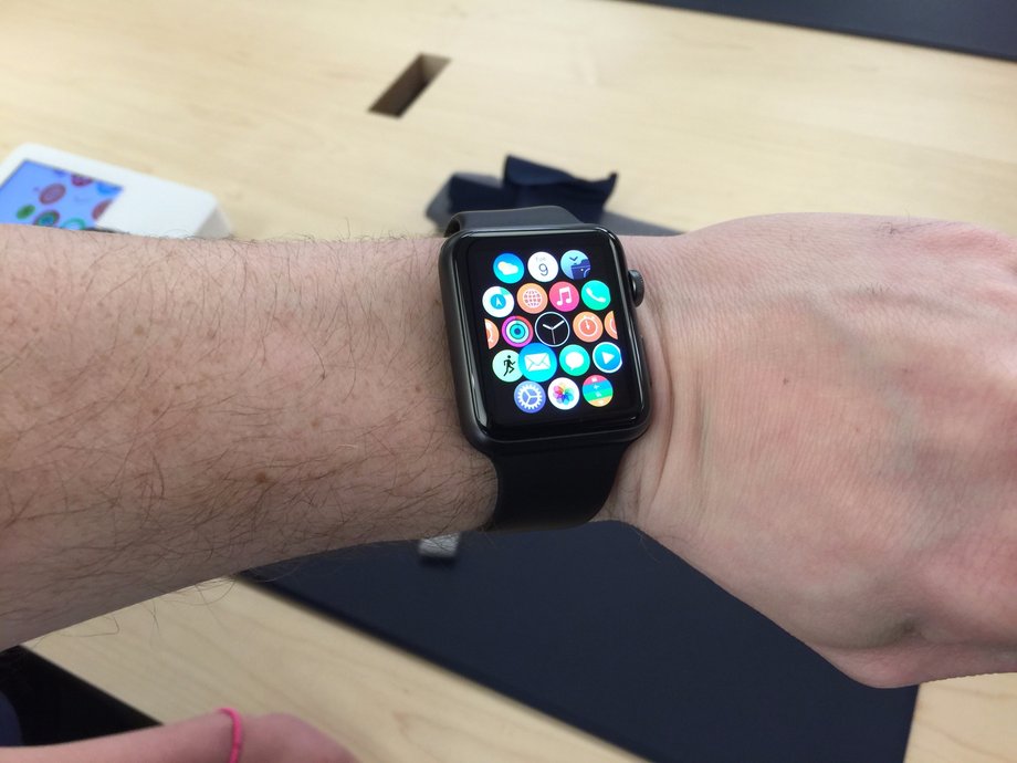 The way the Apple Watch's straps click into place so they're easy to change: