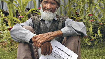 141 évesnek mondja magát az indiai férfi