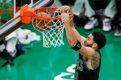 Liga NBA. Raptors odrobili 23-punktową stratę. Celtics wygrali trzeci mecz z rzędu