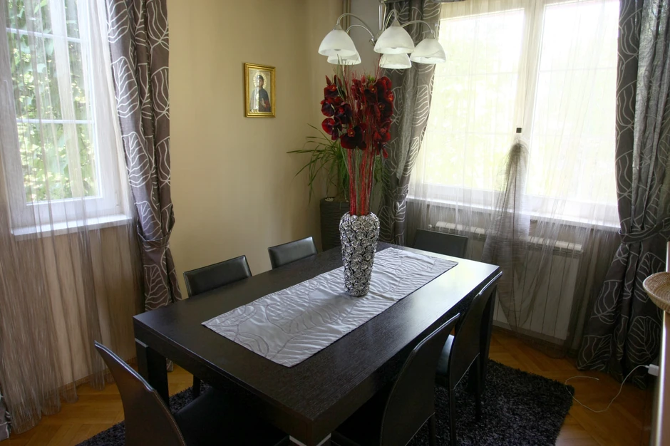 Lukuzna kuća Gorna Gluhakovića iz OK Benda