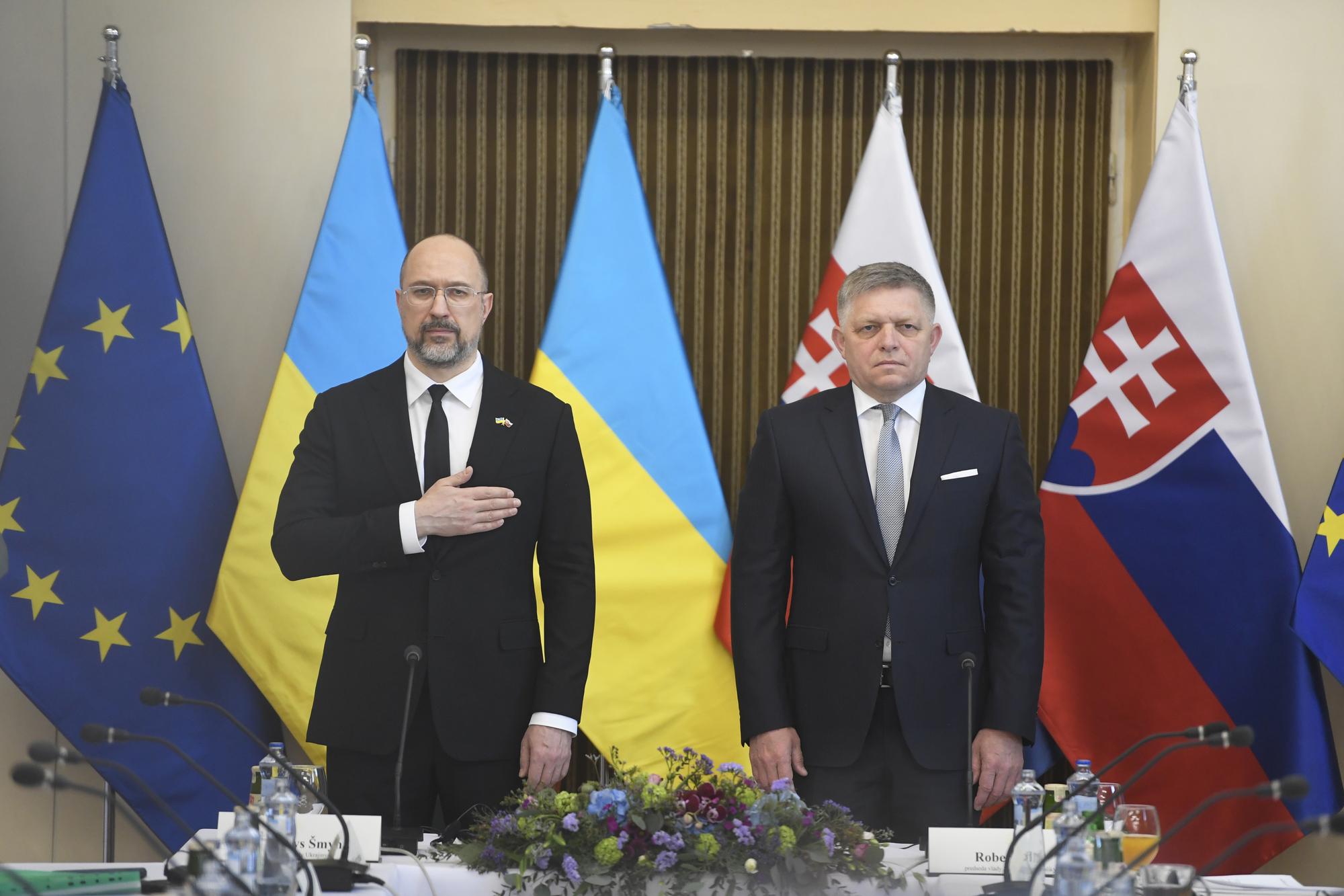 Predseda vlády SR Robert Fico a predseda vlády Ukrajiny Denys Šmyhaľ.