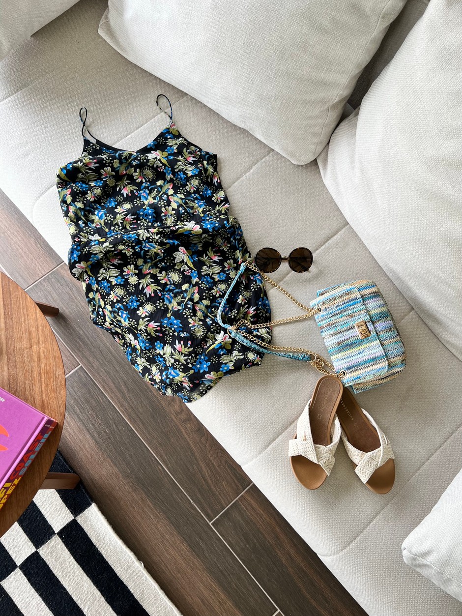 Cvetna haljina i sve što ide uz nju