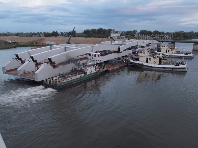Modernizacja mostu i linii kolejowej na 12-kilometrowym odcinku z Pruszcza Gdańskiego do stacji Port Północny to element poprawy dostępu kolejowego do Portu Gdańsk. Wydatki PLK na ten cel wyniosą w sumie 370 mln zł.