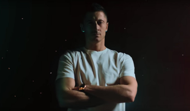 Samobój czy piękny strzał? Robert Lewandowski producentem muzycznym. Oto wspólny numer z Donatanem [WIDEO]