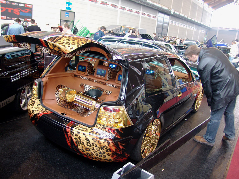 Tuning World Bodensee 2007: dziewczyny i samochody (fotogaleria)