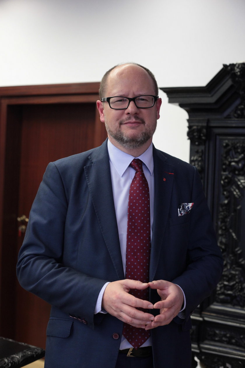 Prezydent Gdańska Paweł Adamowicz zapewnia, że władze miasta robią co mogą, by ulżyć rodzicom maluszków