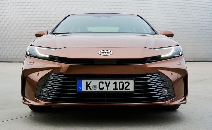 Nowa Toyota Camry
