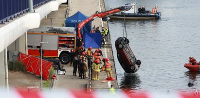 Akcja ratunkowa w Szczecinie. Auto wpadło do Odry