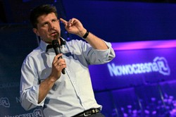 Petru wietrzy spisek w sprawie rejestracji Nowoczesnej. "Nie wierzę, że to przypadek"