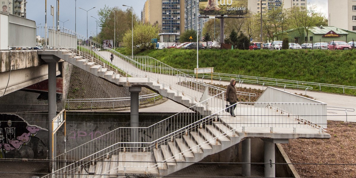 Wyremontują schody na Kurpińskiego