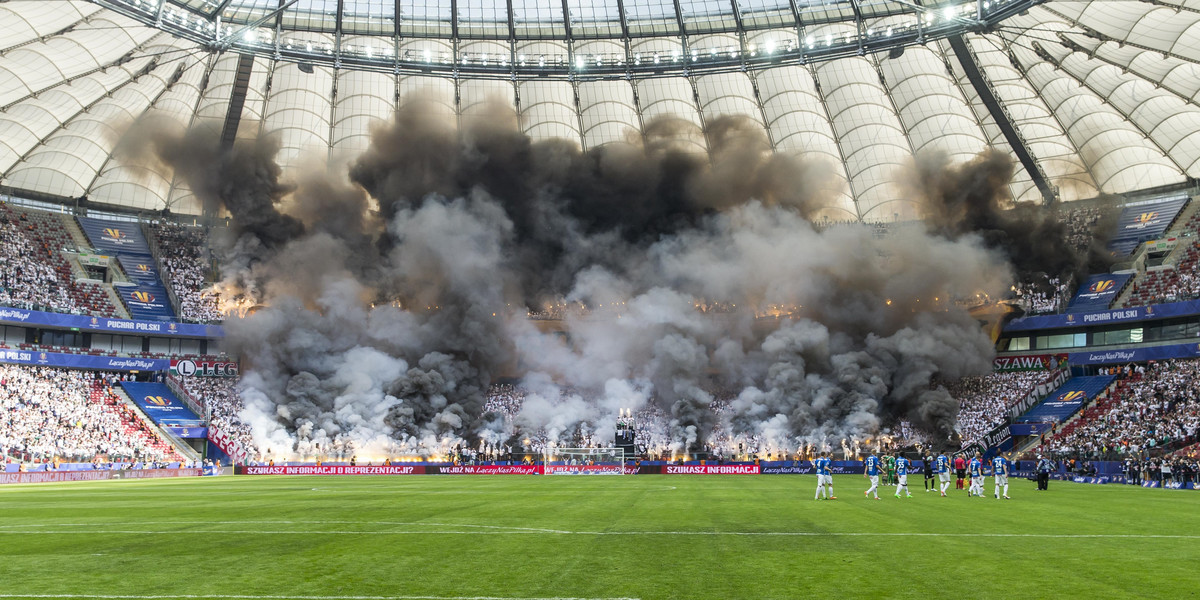 Kibice Lecha i Legii zaprezentowali świetne oprawy na finale Puchar Polski