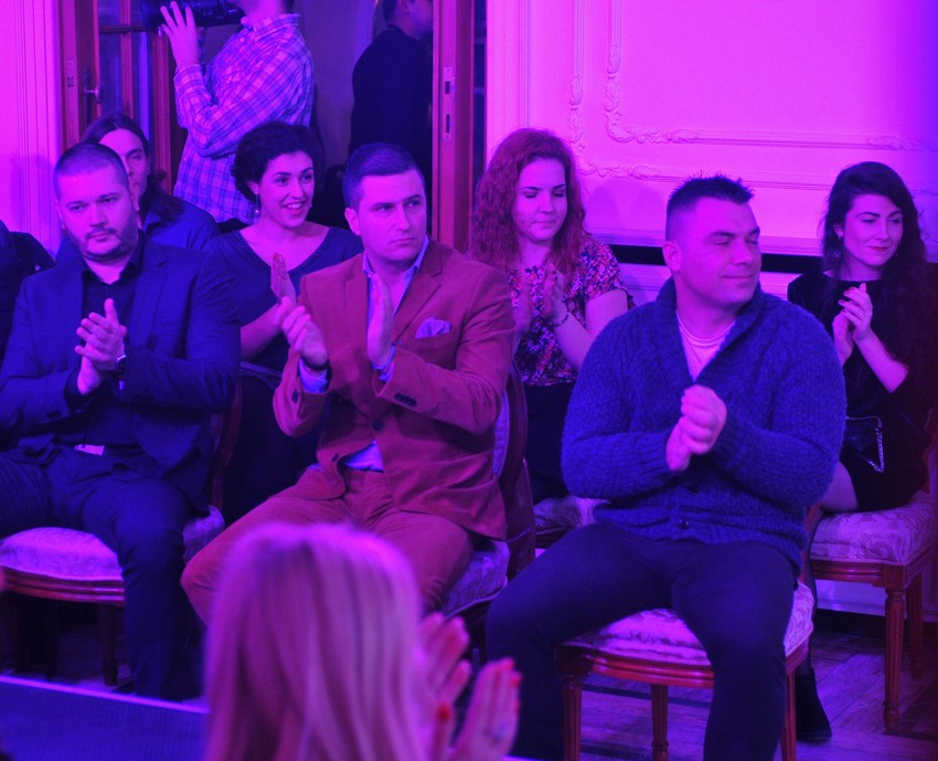 Aleksandar Ćosić u prvom redu