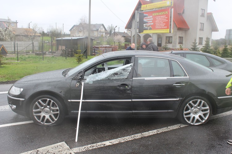 Rozbity volkswagen phaeton