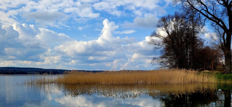 Bardzo ciepły weekend, ale lokalnie jeszcze przymrozki. PROGNOZA POGODY