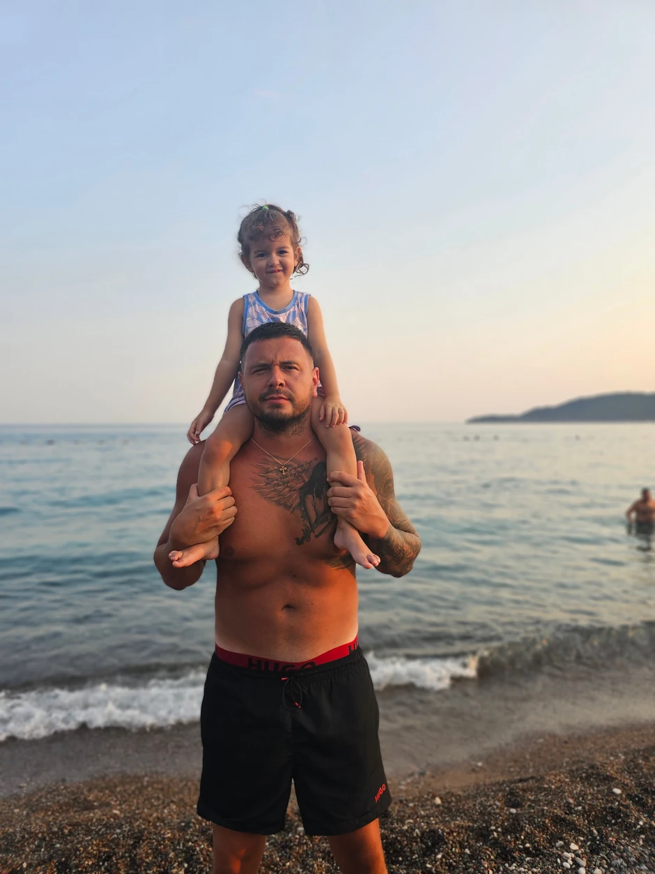 Zoran Pešić sa ćerkom Larom