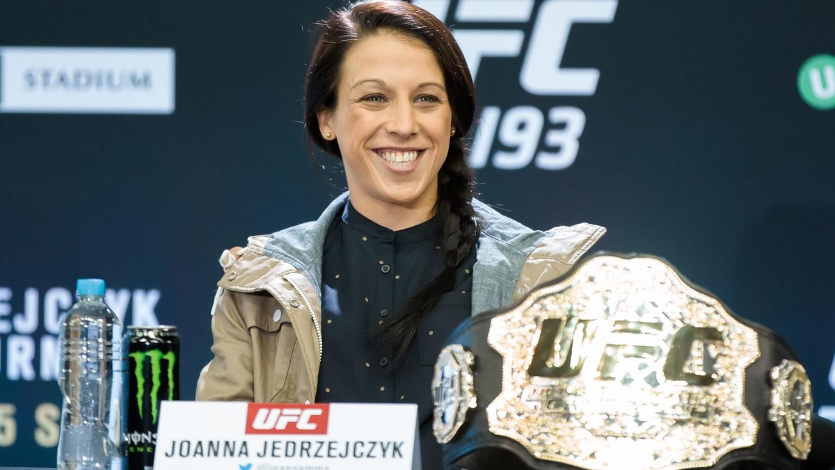 Po wygranym rewanżowym pojedynku z Claudią Gadelhą Joanna Jędrzejczyk (12-0) może rozsiąść się wygodnie w fotelu, oglądać galę UFC 200, a następnie udać się na zasłużone wakacje. Co dalej? Na ten moment nie ma dla niej żadnej godnej przeciwniczki. To jeszcze bardziej pokazuje, jak niesamowity postęp wykonała w ostatnich latach i potwierdza, że w przyszłym roku powinna przejść do kategorii muszej.