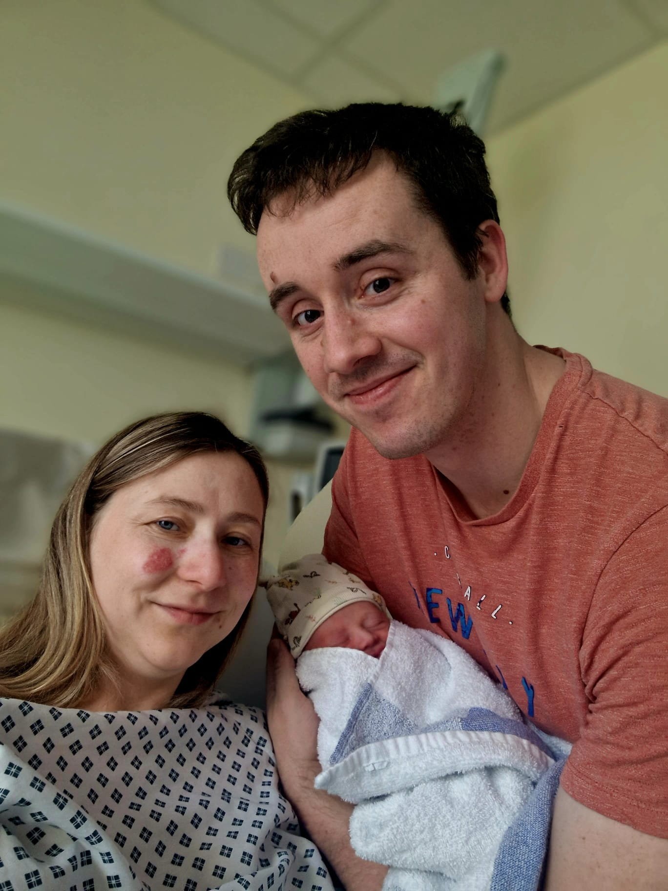 Gemma Small porodila synčeka Samuela.