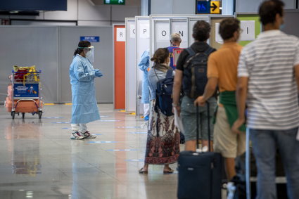 Włosi dezynfekują samoloty. Obawiają się tropikalnej choroby