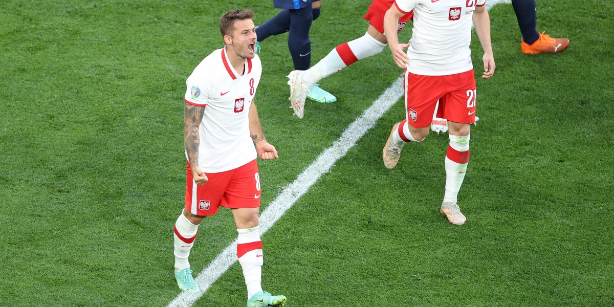 Karol Linetty strzelił wyrównującą bramkę dla P:olski w meczu na Euro 2020 przeciwko Słowacji. Polacy przegrali 1:2