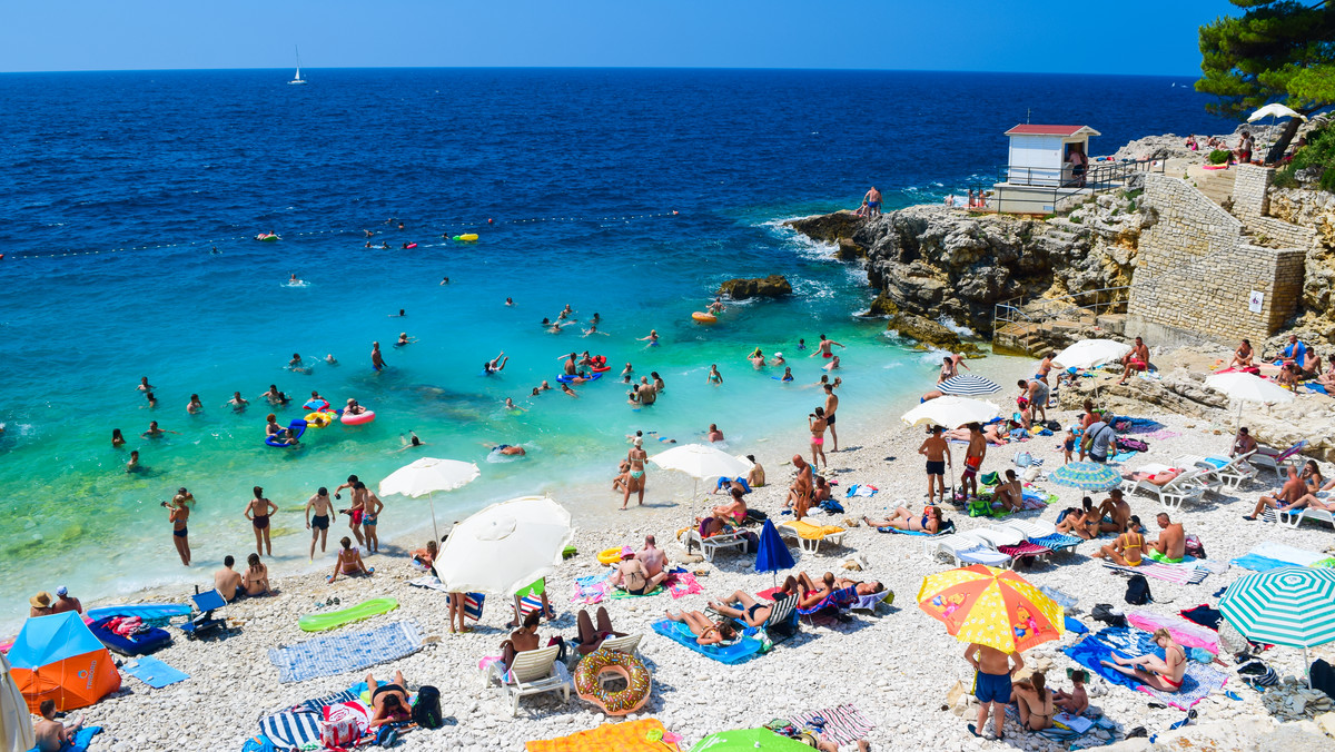 Chorwackie miasto zabrania nudyzmu i picia mocnych trunków na plażach