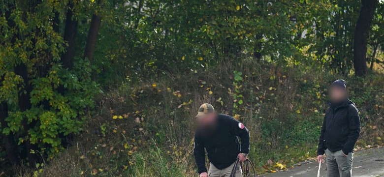 Obława na Grzegorza Borysa trwa już tydzień. "Jest w lesie, jesteśmy pewni"