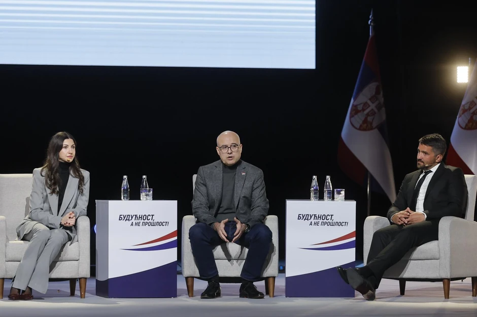 Tribina "Budućnost, a ne prošlost" 