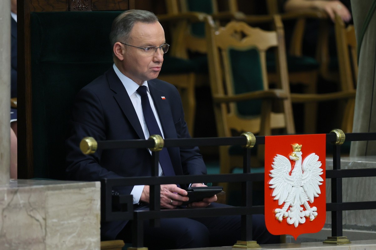 Warszawa, 22.05.2024. Prezydent RP Andrzej Duda na sali obrad Sejmu w Warszawie, 22 bm. Posłowie słuchają informacji szefa MON ws. stanu bezpieczeństwa RP. (jm) PAP/Leszek Szymański