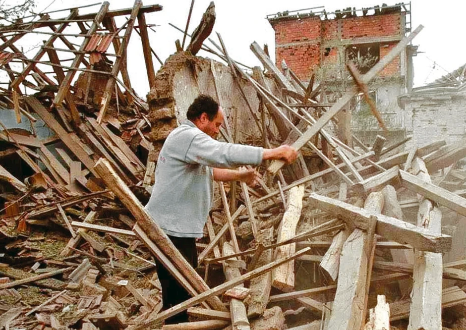 Šteta koja je nastala od bombardovanja te 1999. procenjena je na 100 milijardi američkih dolara