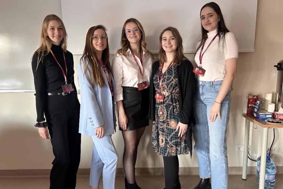 Organizatorki KDM, Katarzyna Ciężka, Karolina Wojtasik, Jowita Jóźwiak, Karolina Wachta, Maria Kozłowska / Fot. Daria Tobiiash