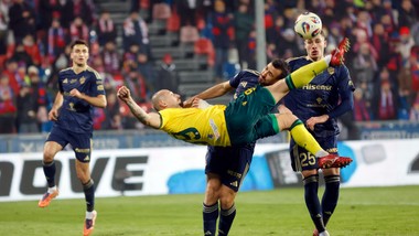 raków traci punkt do lidera ekstraklasy. niespodziewana porażka jagiellonii