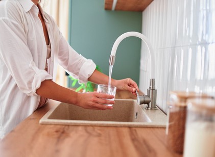 Ennyi vizet kell meginni naponta az életkorunk, állapotunk alapján akár tél van, akár nyár című cikk nyitóképe