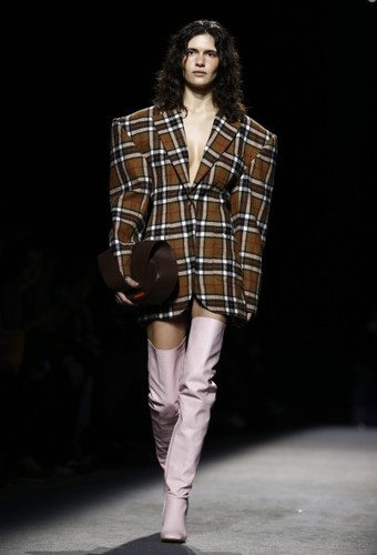 Simon Porte - pokaz kolekcji jesień/zima 2016/2017 na Paris Fashion Week